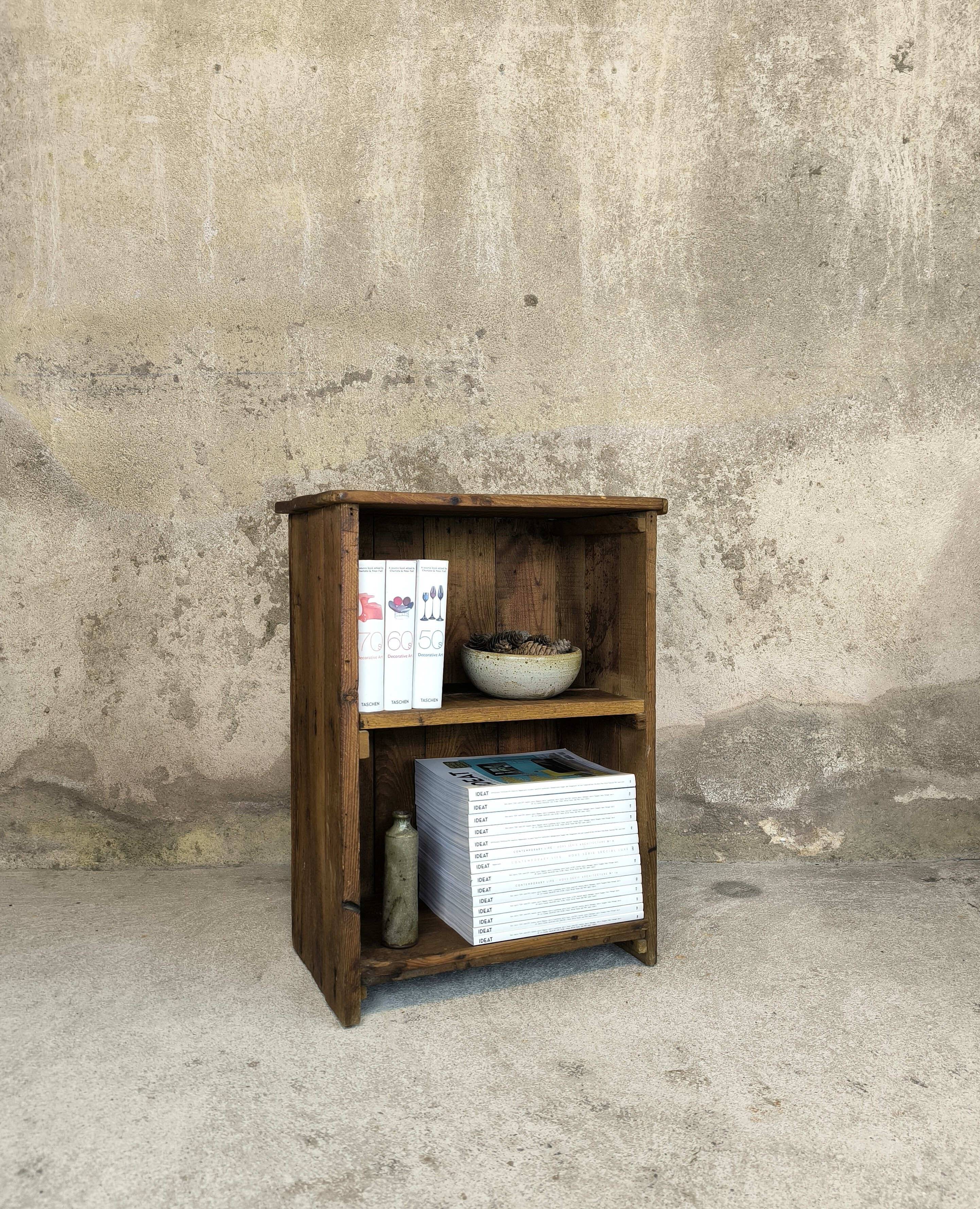 Meuble de rangement en bois