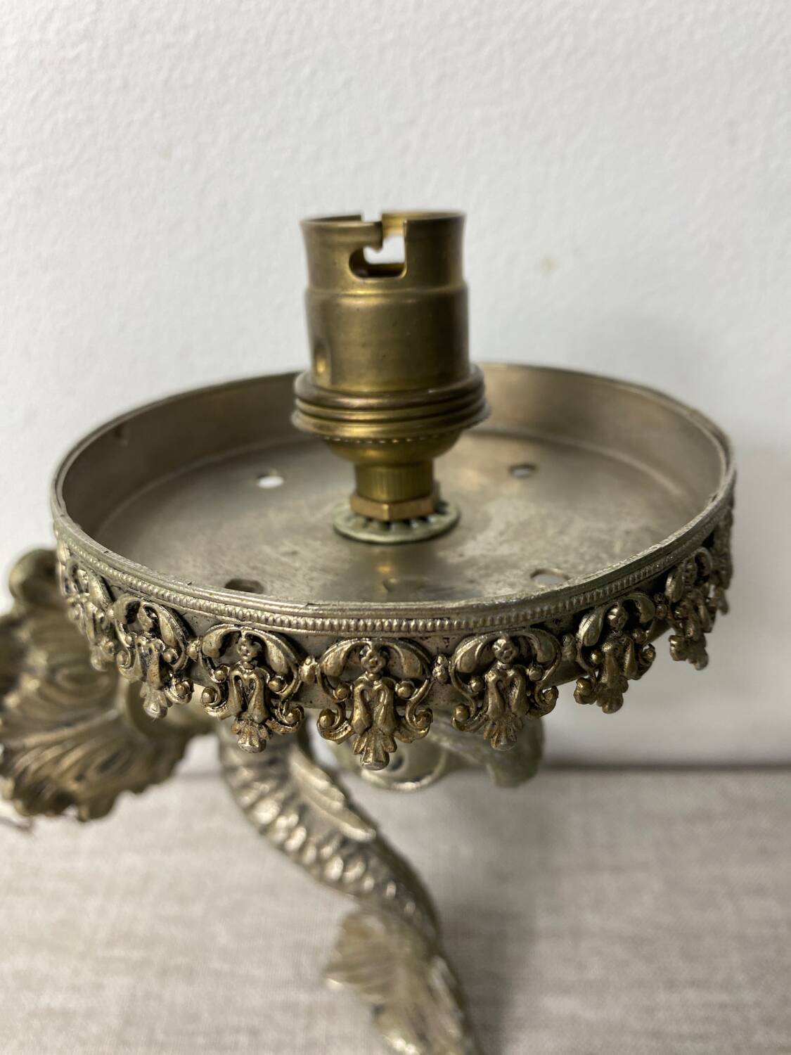 Applique poisson de style art déco en métal argenté