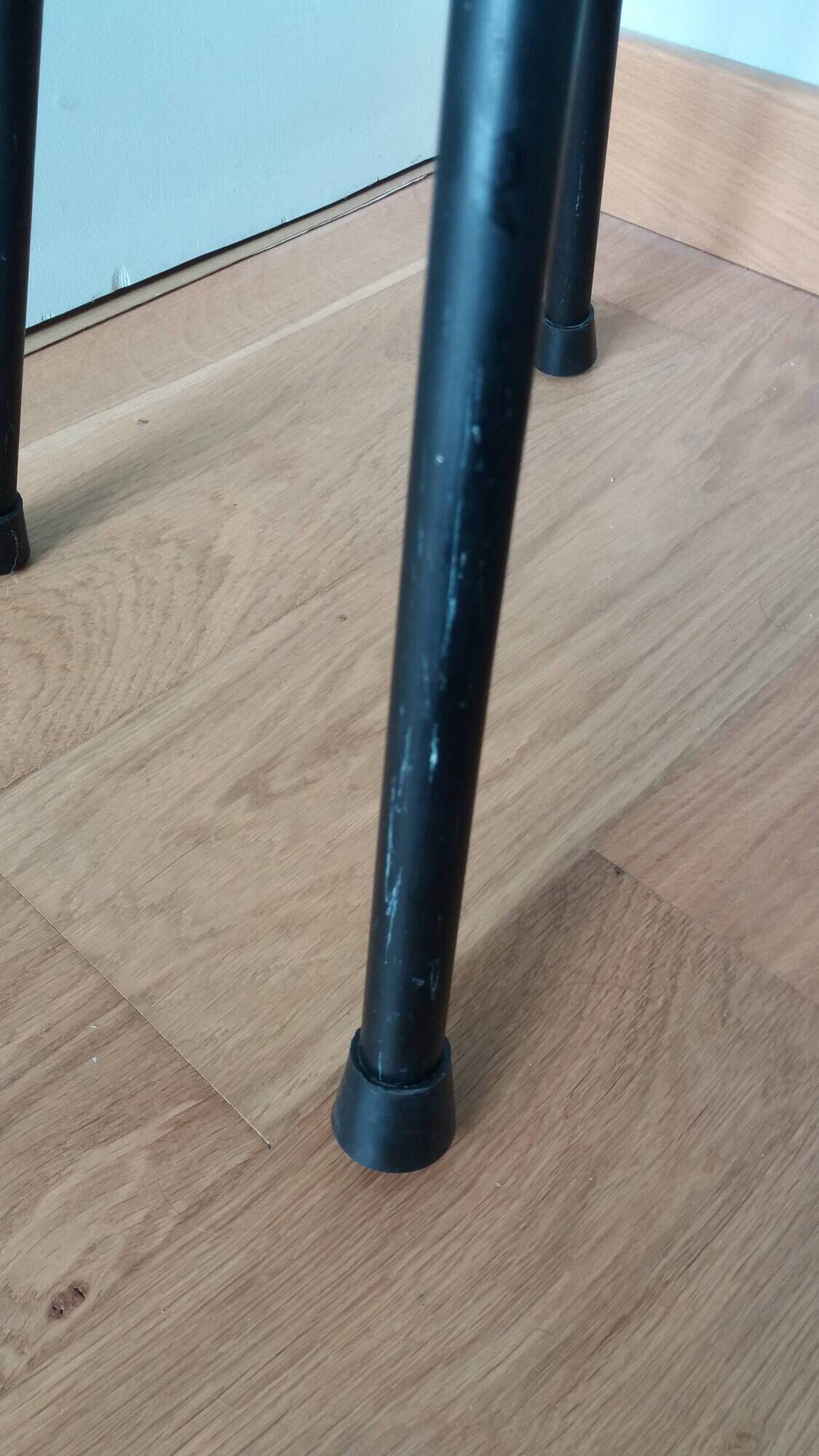 Wooden seat stool with metal legs