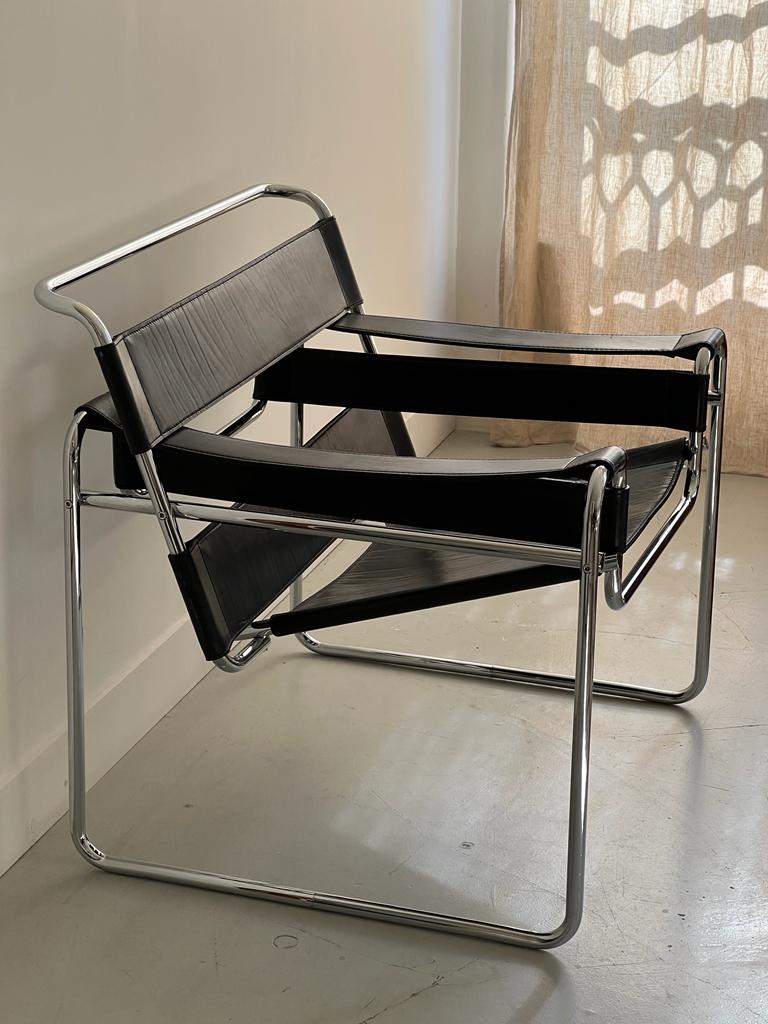 Black leather armchair model Wassily B3 by Marcel Breuer