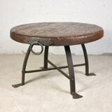 Brutalist round table in wrought iron and wood