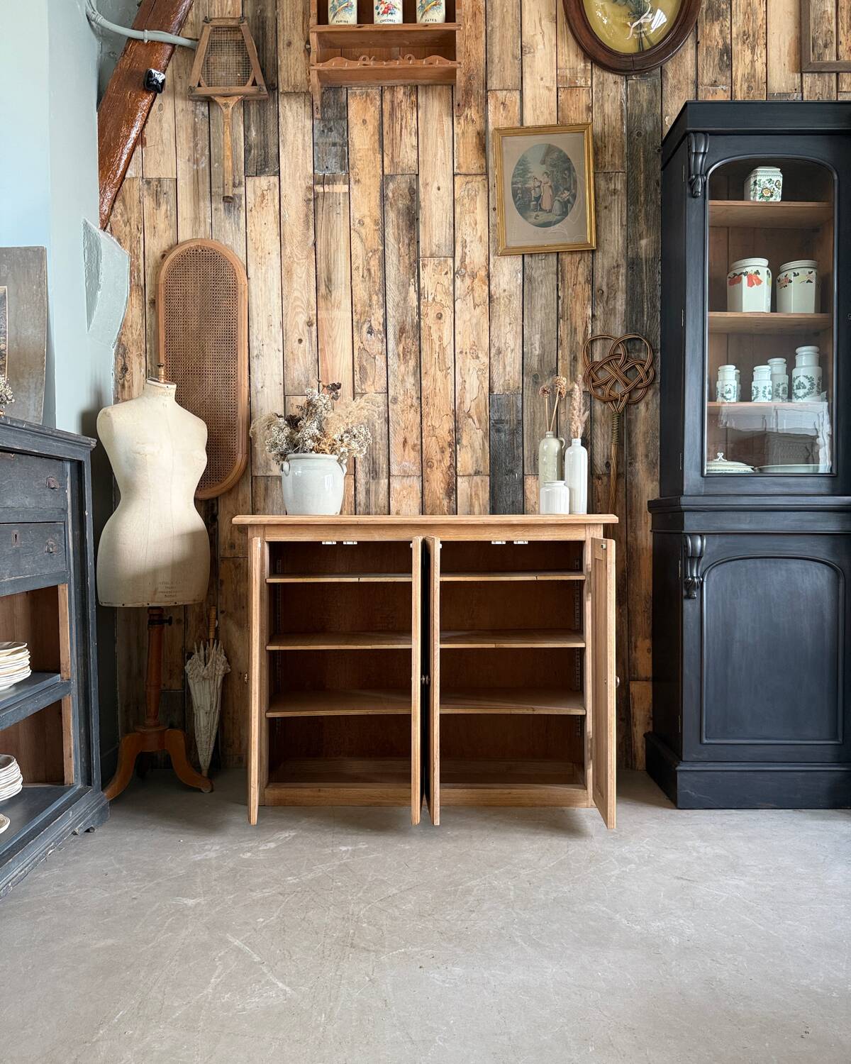 Large vintage oak sideboard (renovated)