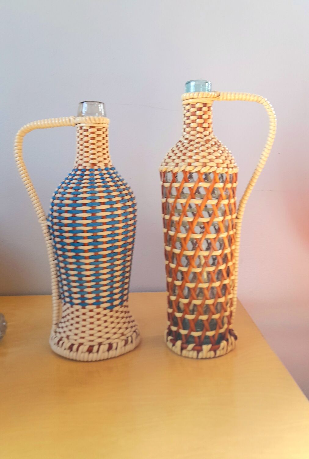 Bouteilles scoubidous 60s
