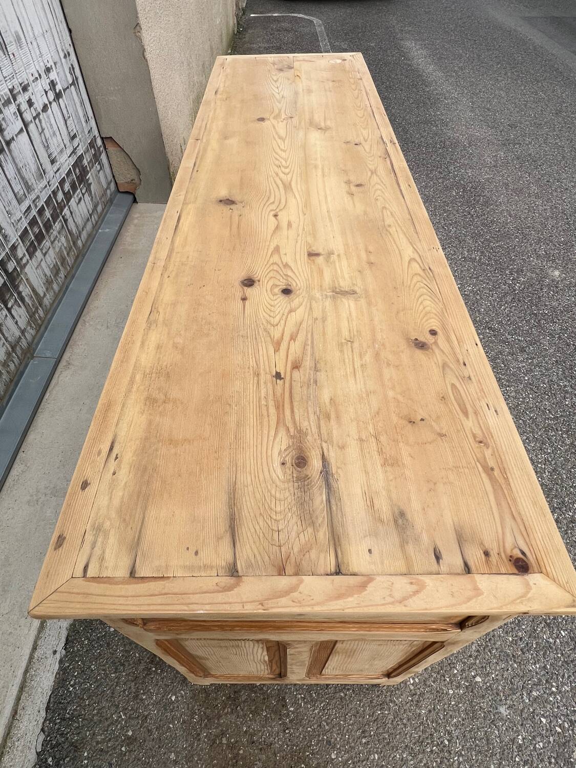 Antique counter