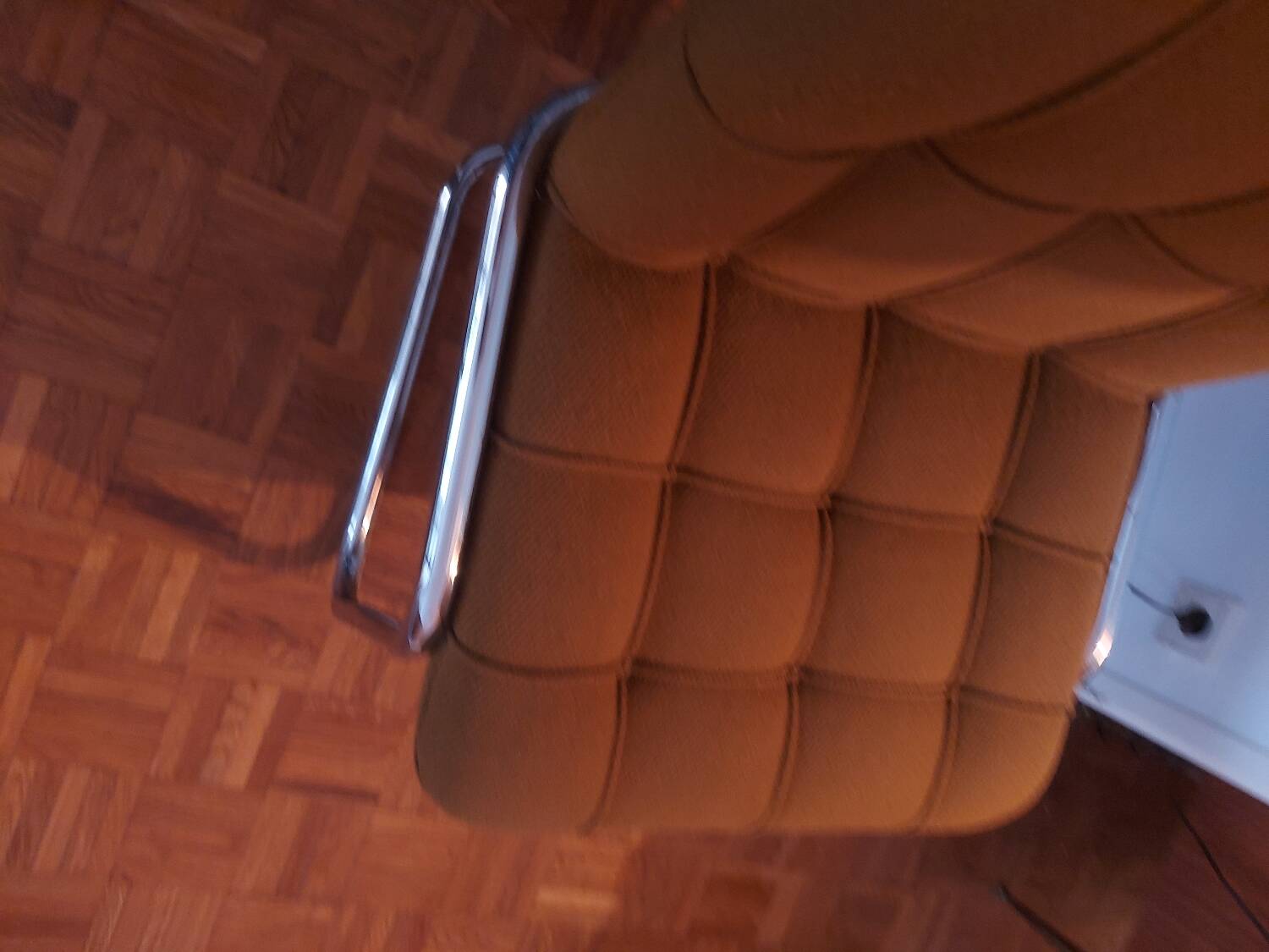 2  fauteuils par Yves Christin pour Airborne