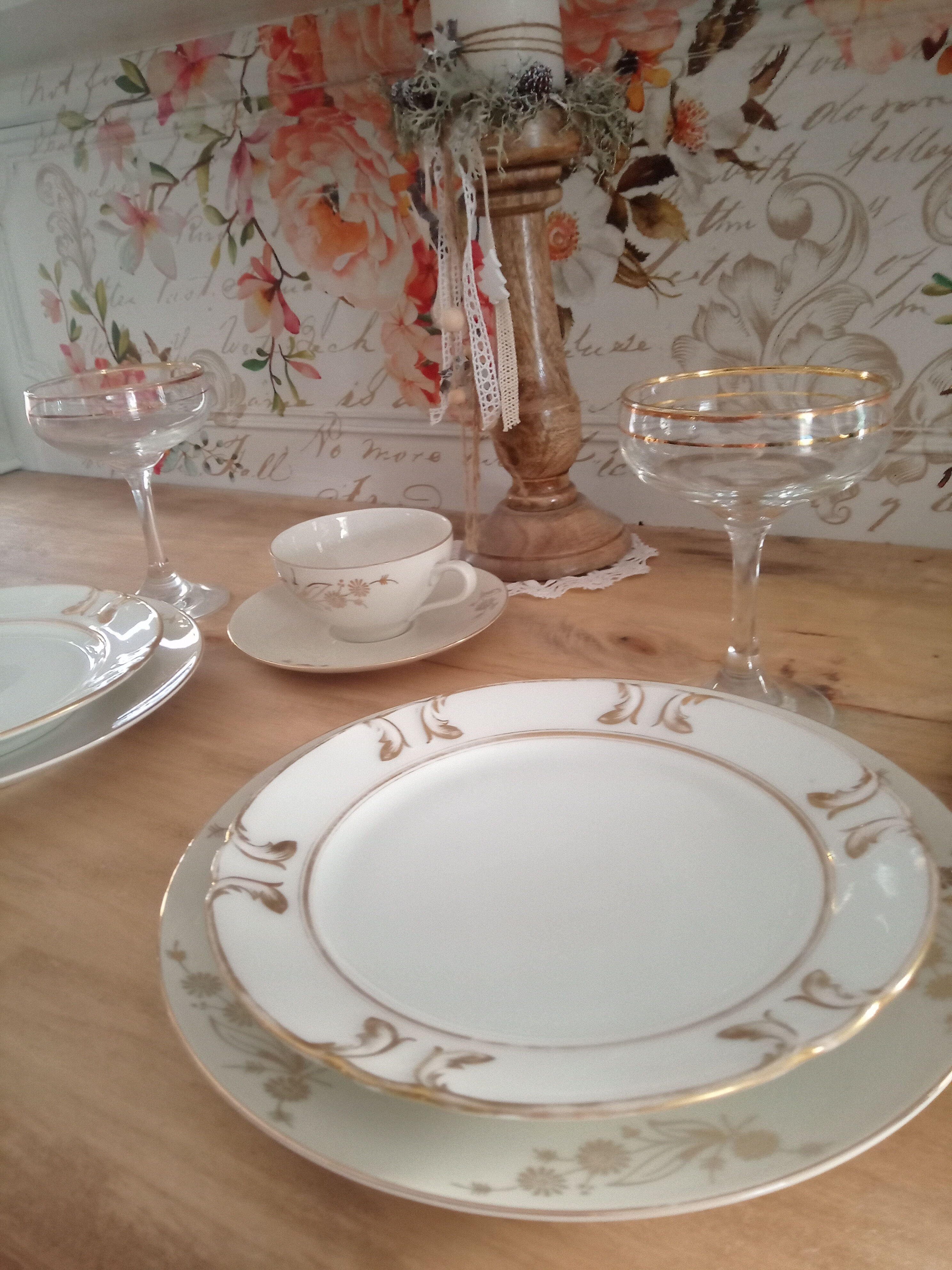 Set of 6 dessert plates or entry golden décor
