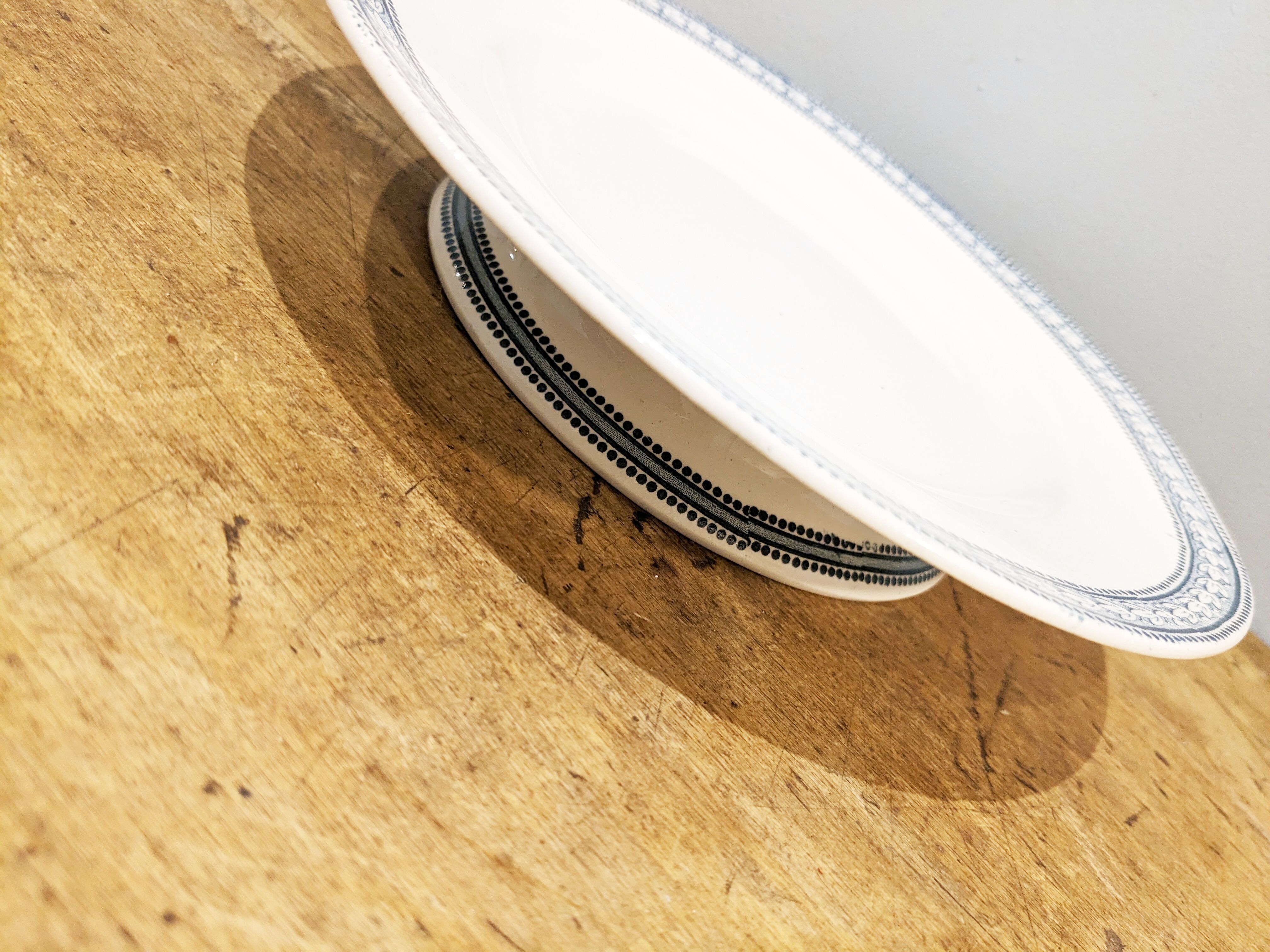 Dessert plate, St Amand & Hamage shower foot