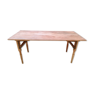 Table pliante en bois - couverts