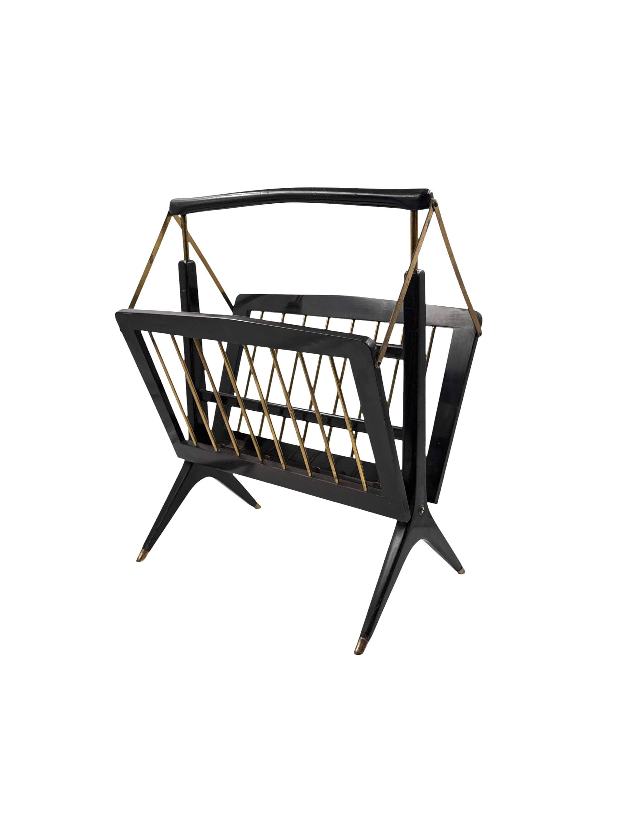 Porte-revues en laiton de style mid-century modern, Ico e Luisa Parisi, Italie, 1950.