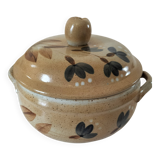 Vintage stoneware soup tureen from the Marais – rustic charm, cottagecore spirit.