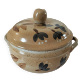 Vintage stoneware soup tureen from the Marais – rustic charm, cottagecore spirit.