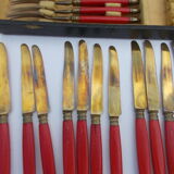 Housewife covered dessert red handle