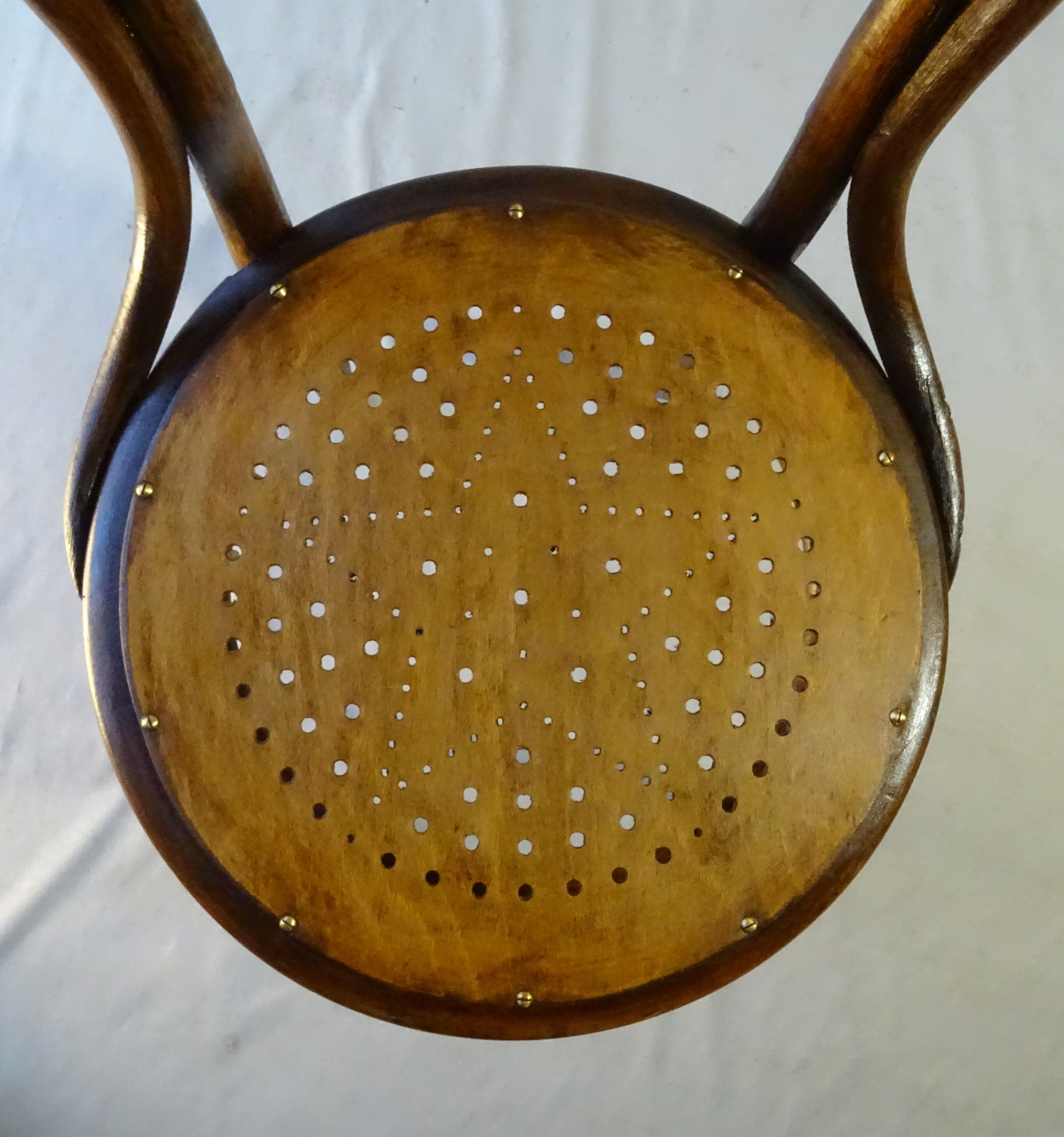 Bistrot chair KOHN N°30 1/2 seated Star, circa 1885