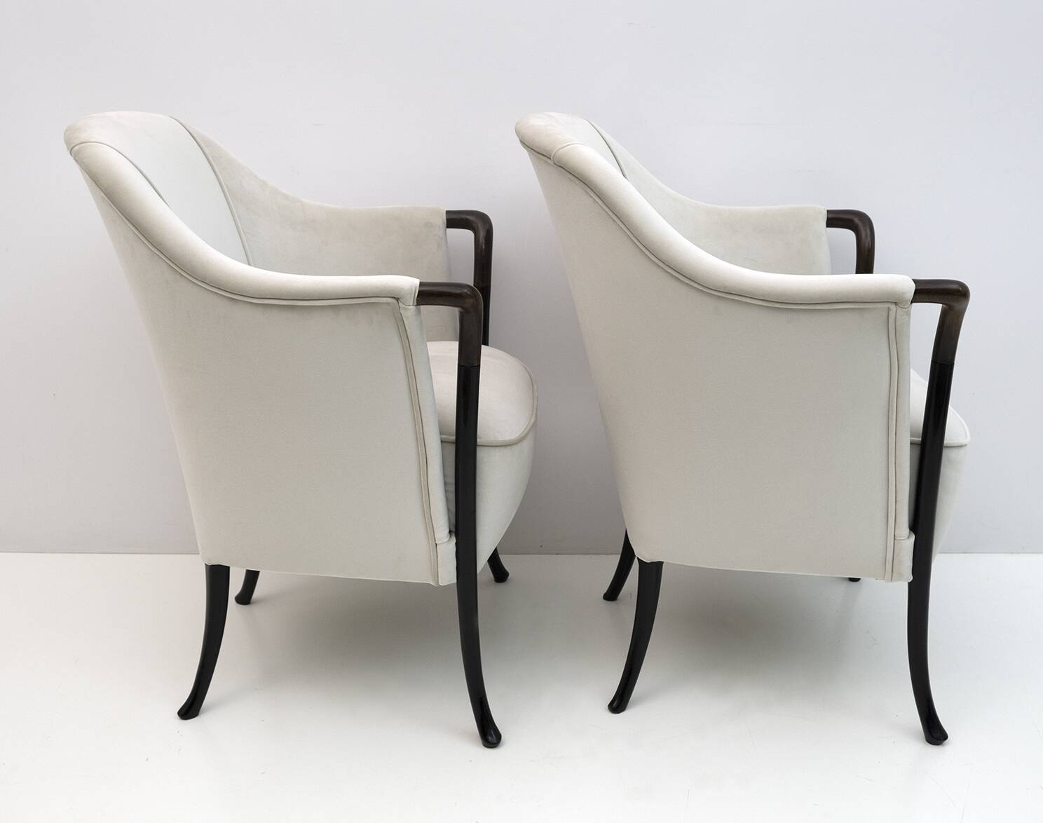 Pair of Giorgetti Italian Velvet Armchairs "Progetti", 1980s