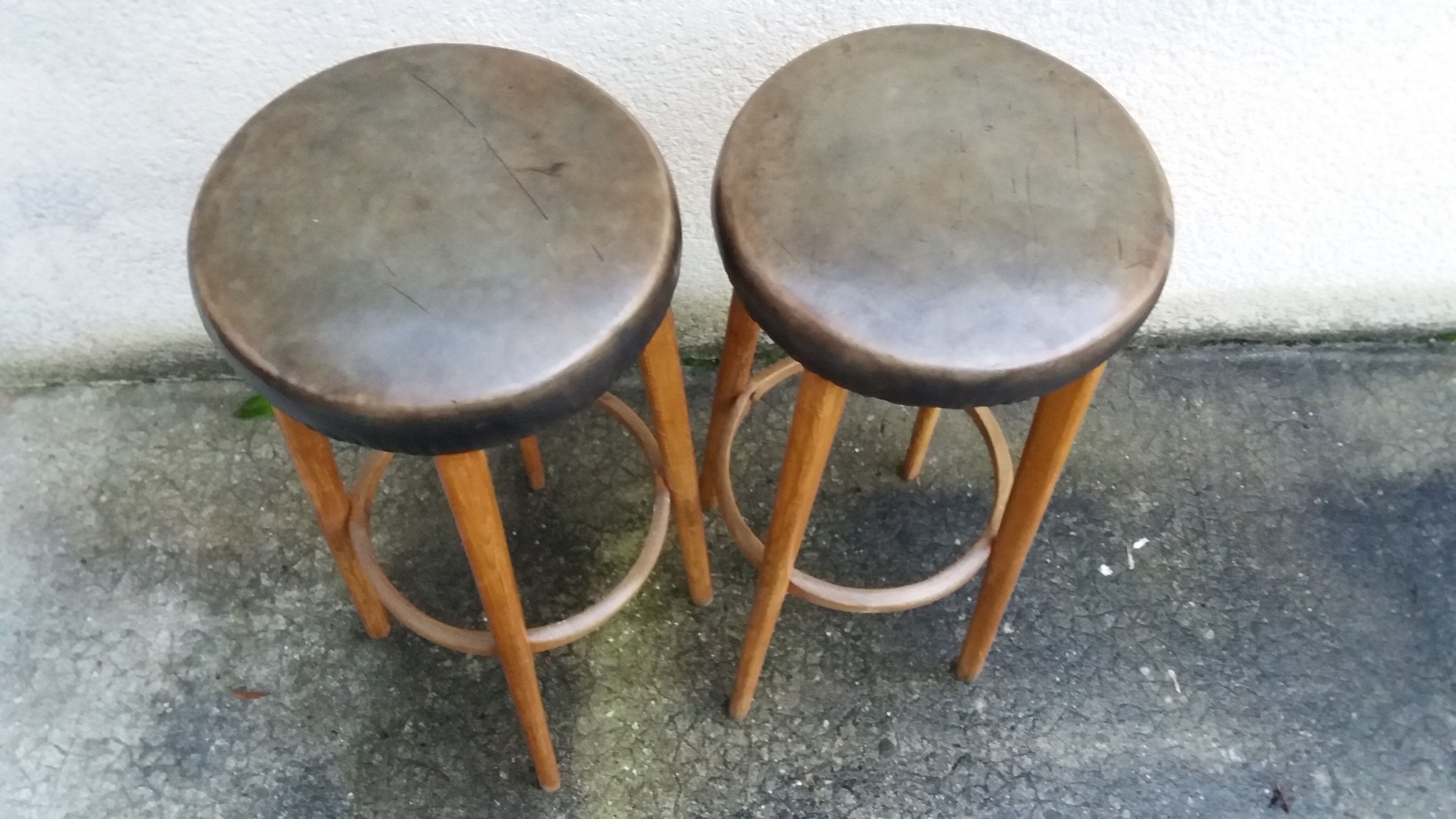Paire de tabourets de bar.