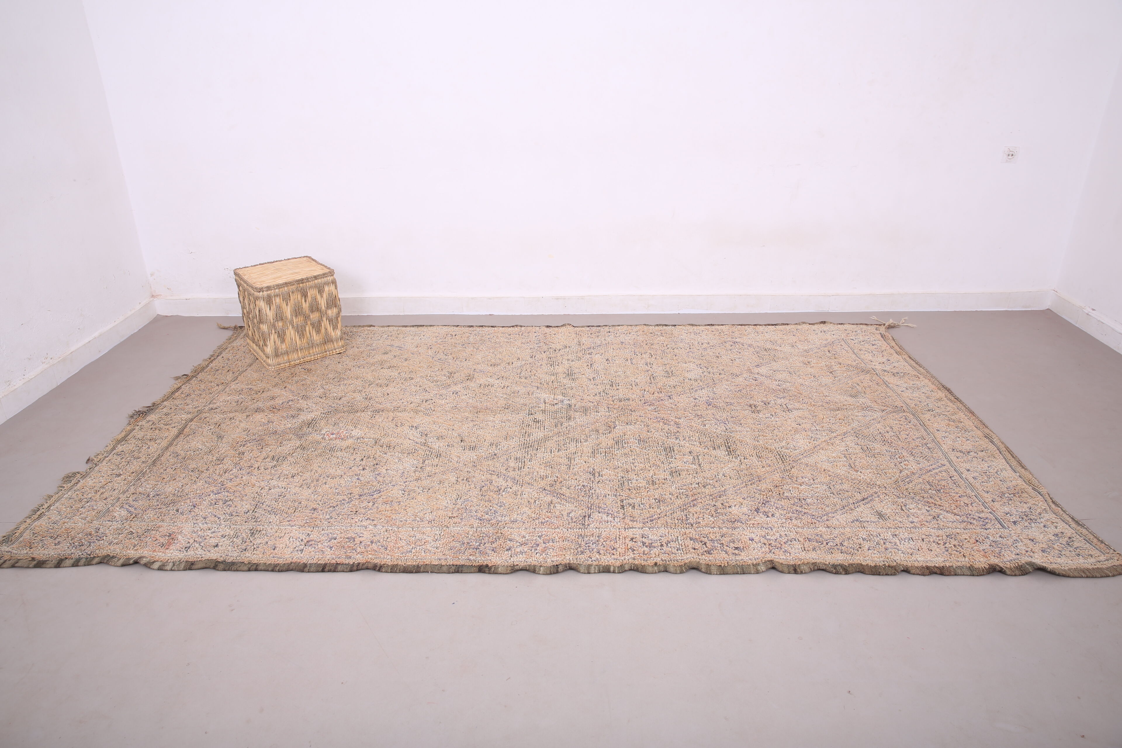 Vintage Moroccan Rug 197 x 340 cm - Berber Wool Rug - Handmade rug Bohemian