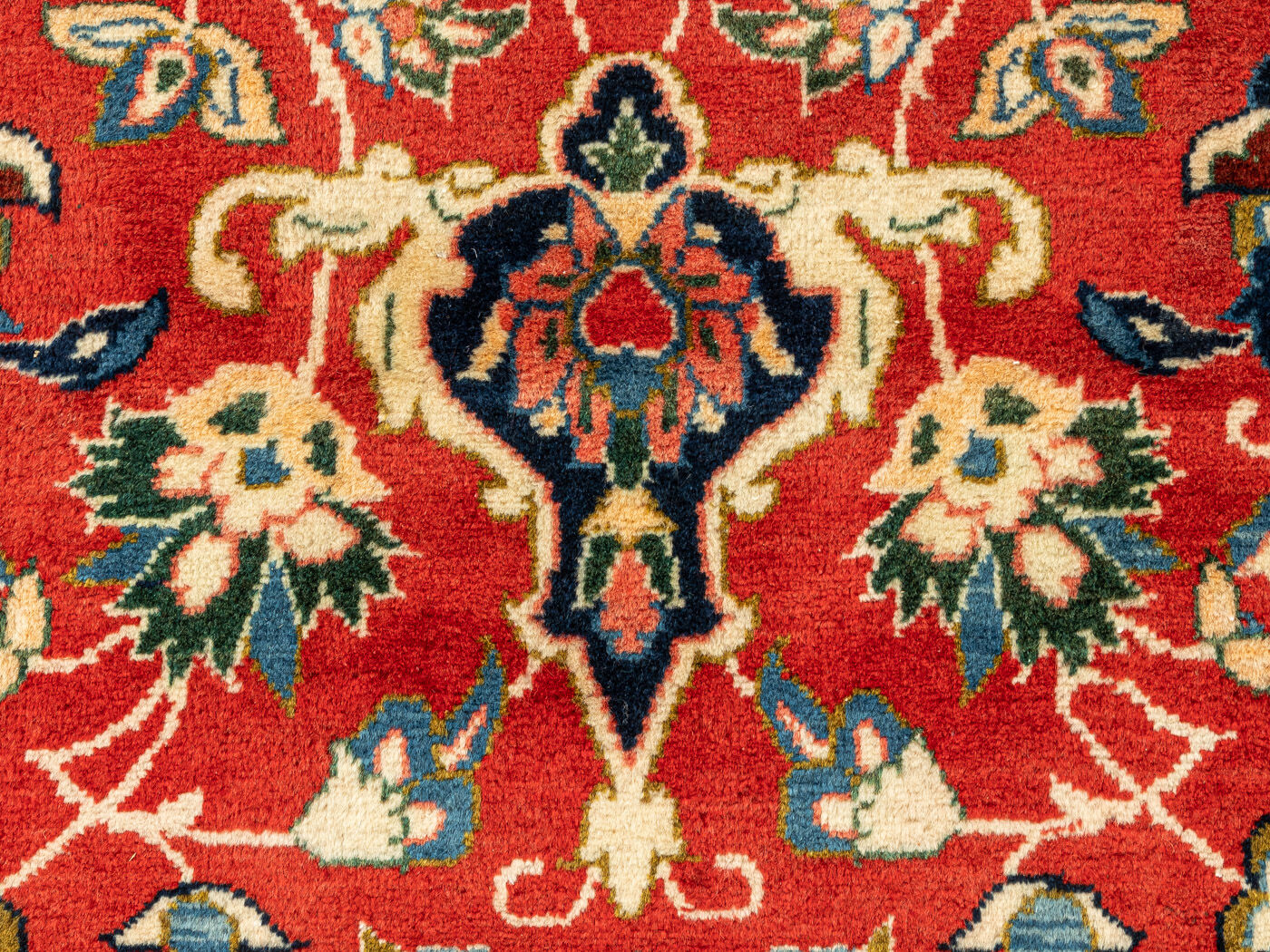 1960s Keshan carpet 386x245cm