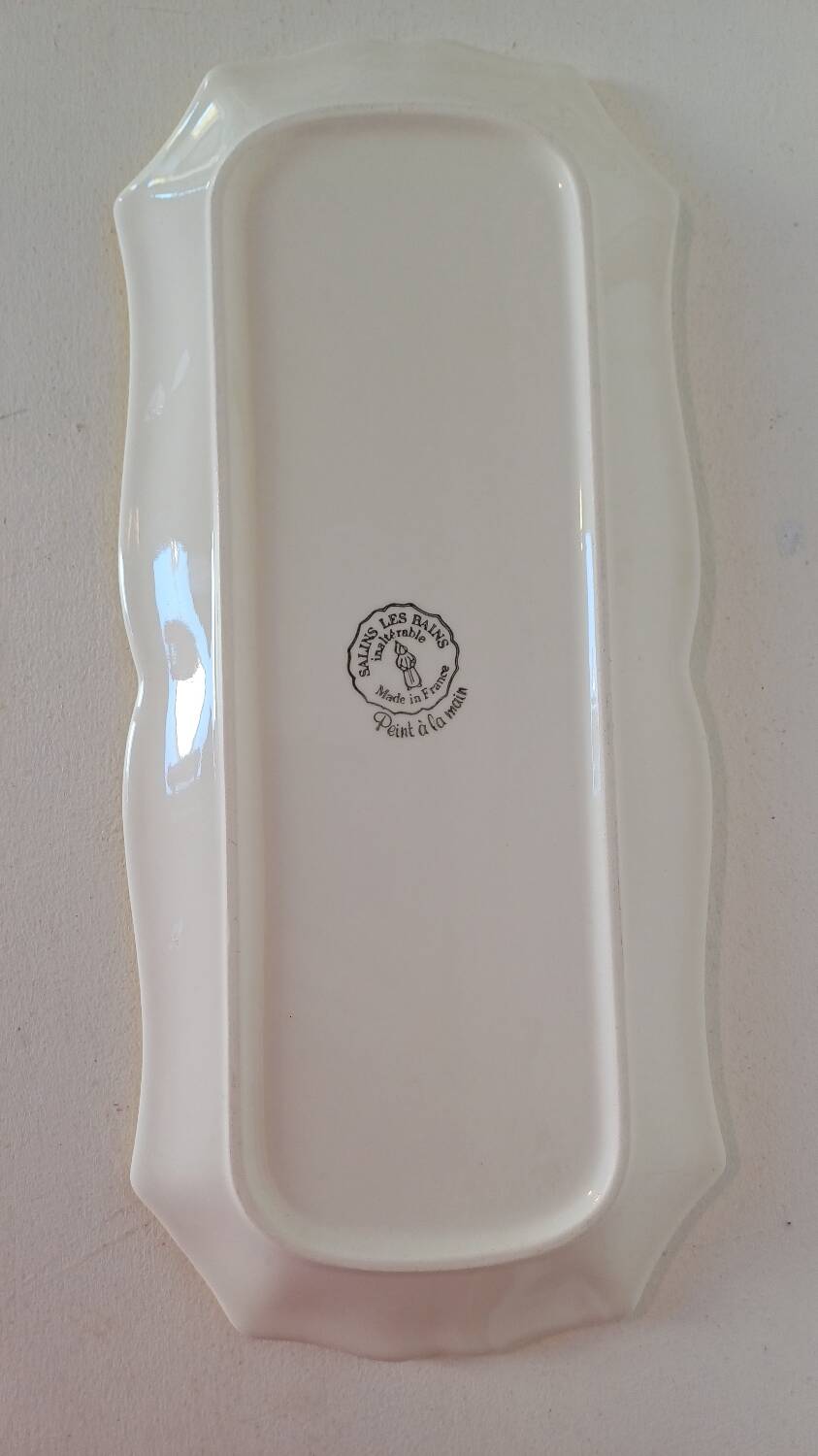 Cake dish