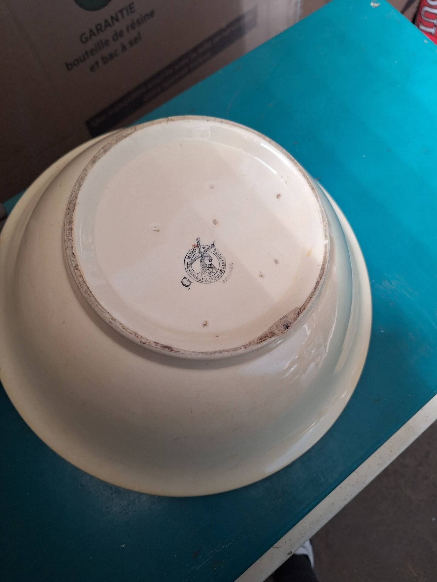 Large earthenware salad bowl with an old rose retro pattern from Hamage and Moulin des