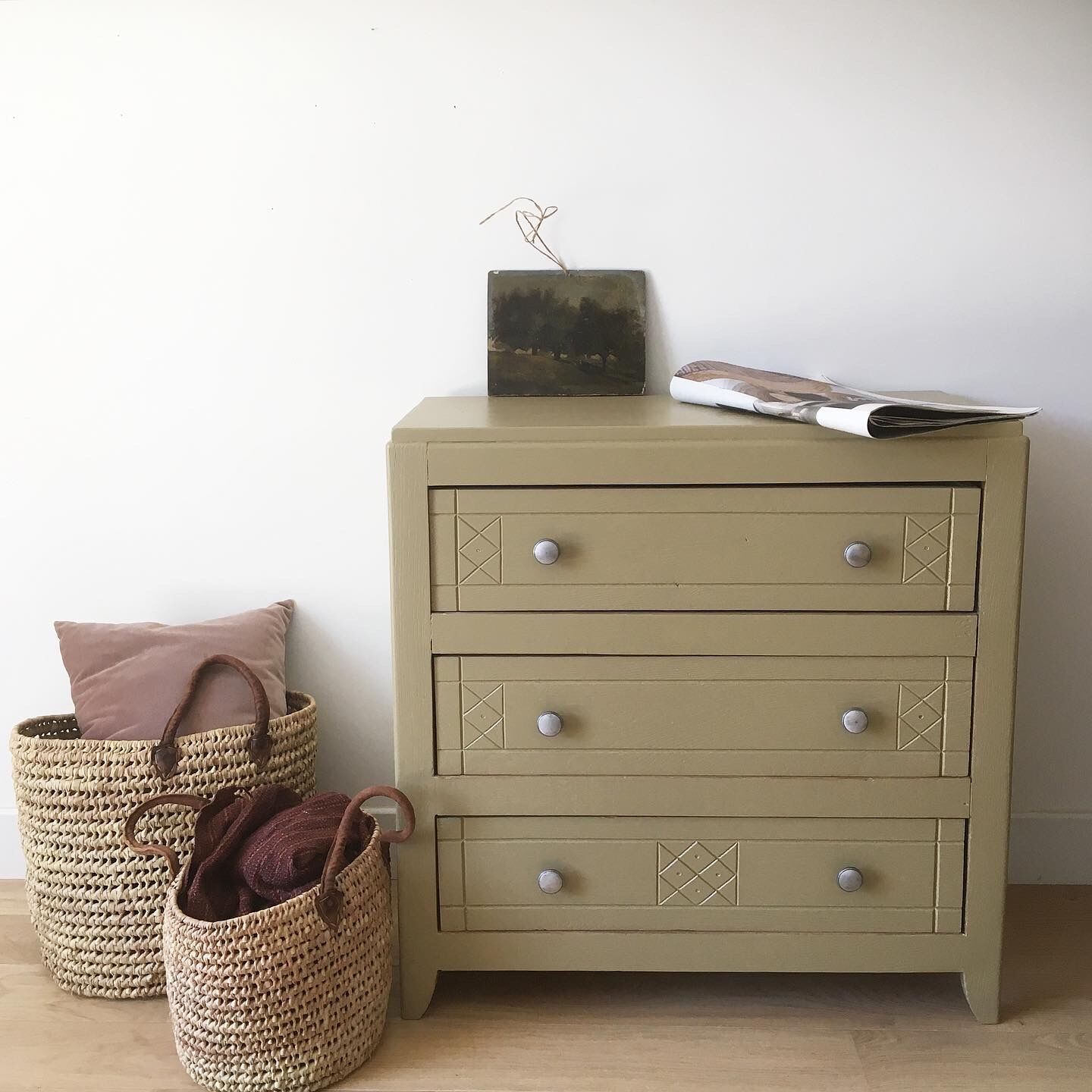 Art Deco chest of drawers