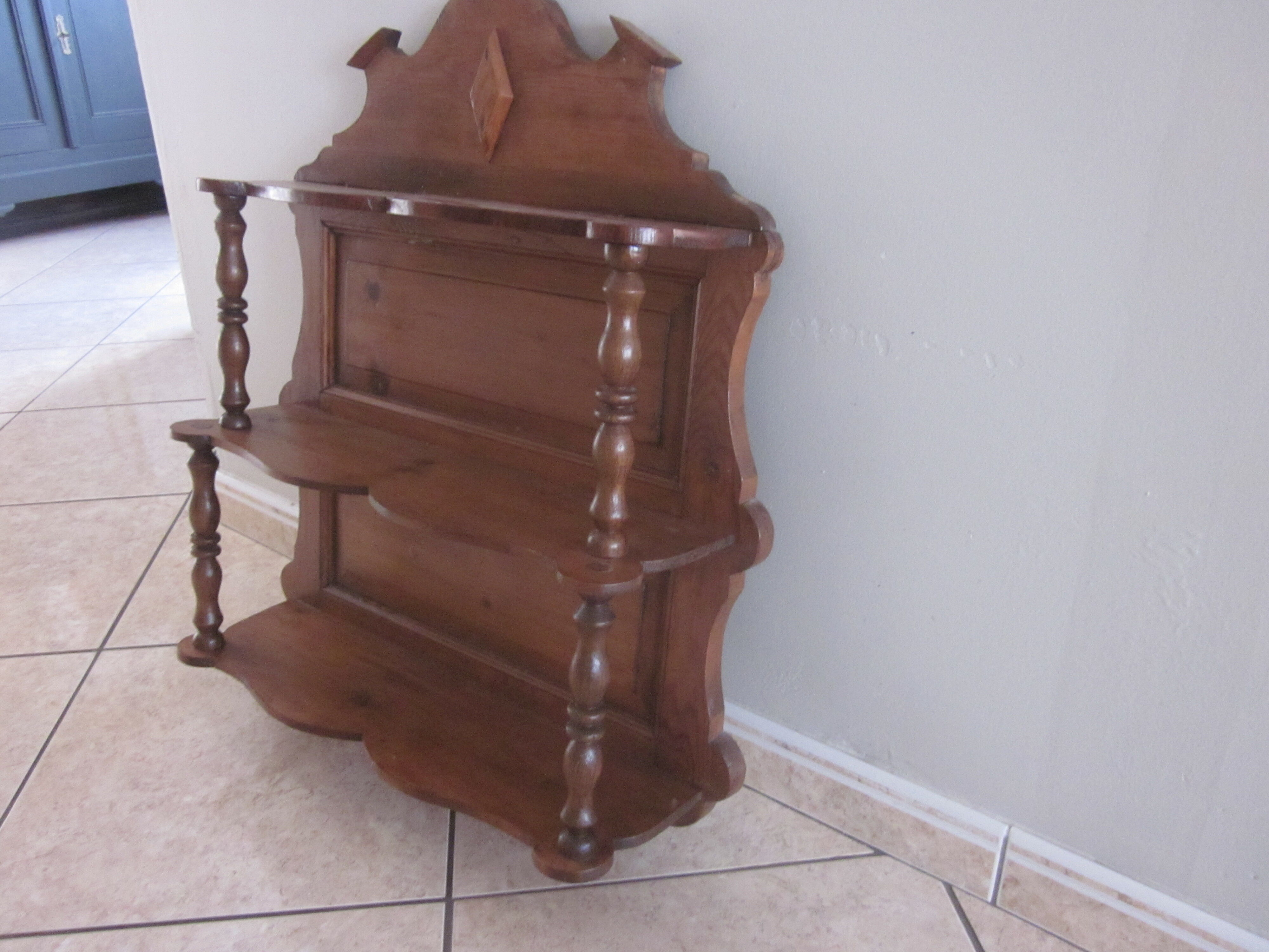 Etagere campagnarde ancienne