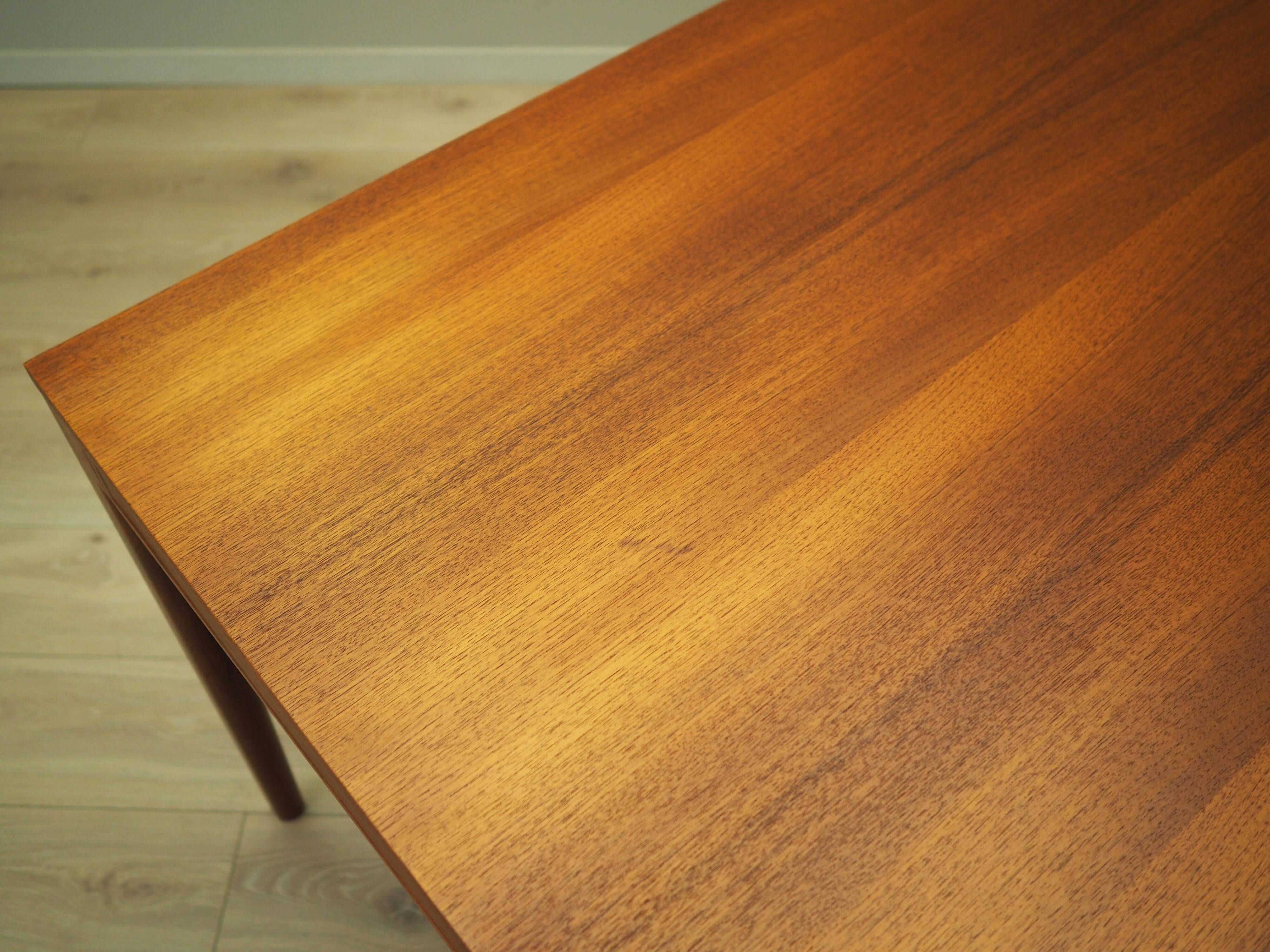 Teak desk, Danish design, 1970s, designer: Finn Juhl, manufacturer: France