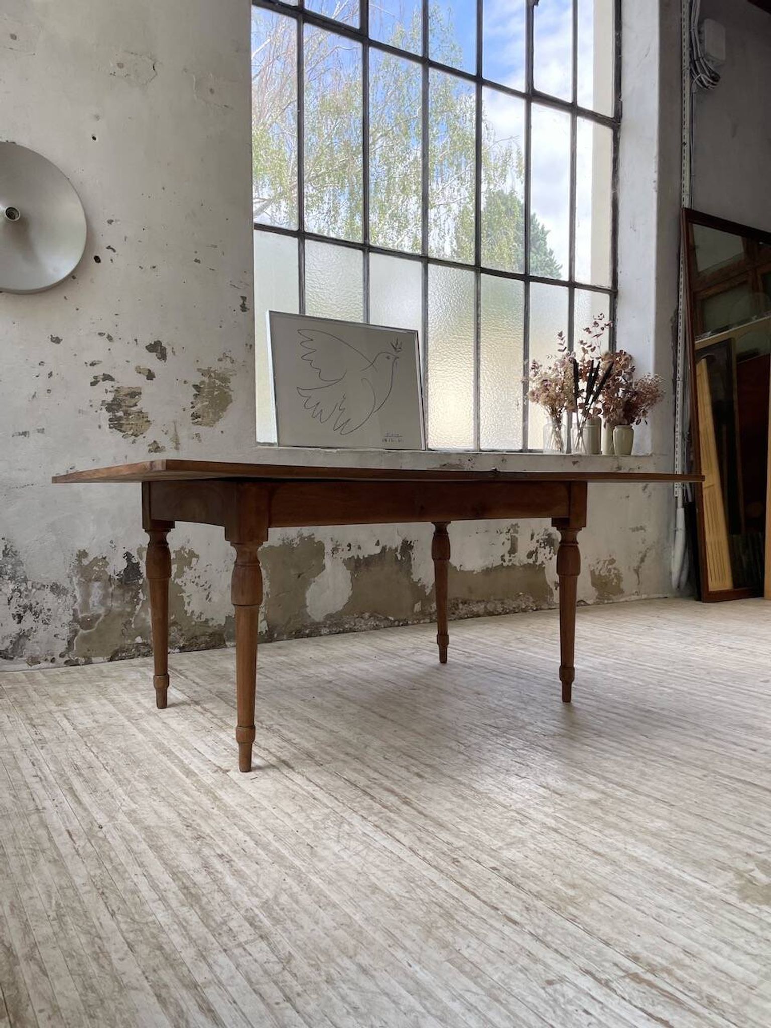 Table de ferme noyer plateau pivotable à allonges