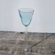 Verre à pied soufflé irrégulier de collection