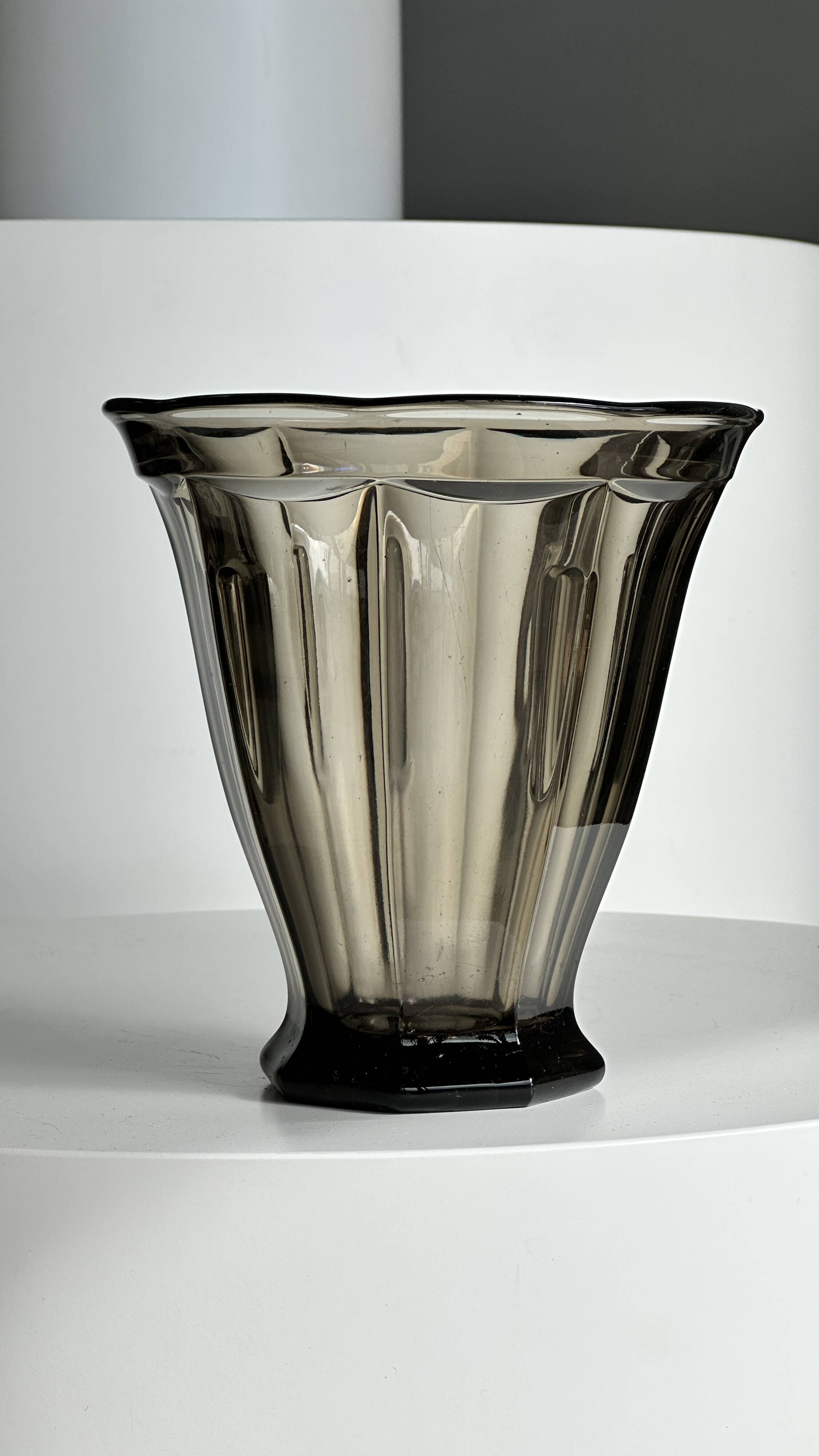 Smoked molded glass vase H:17cm