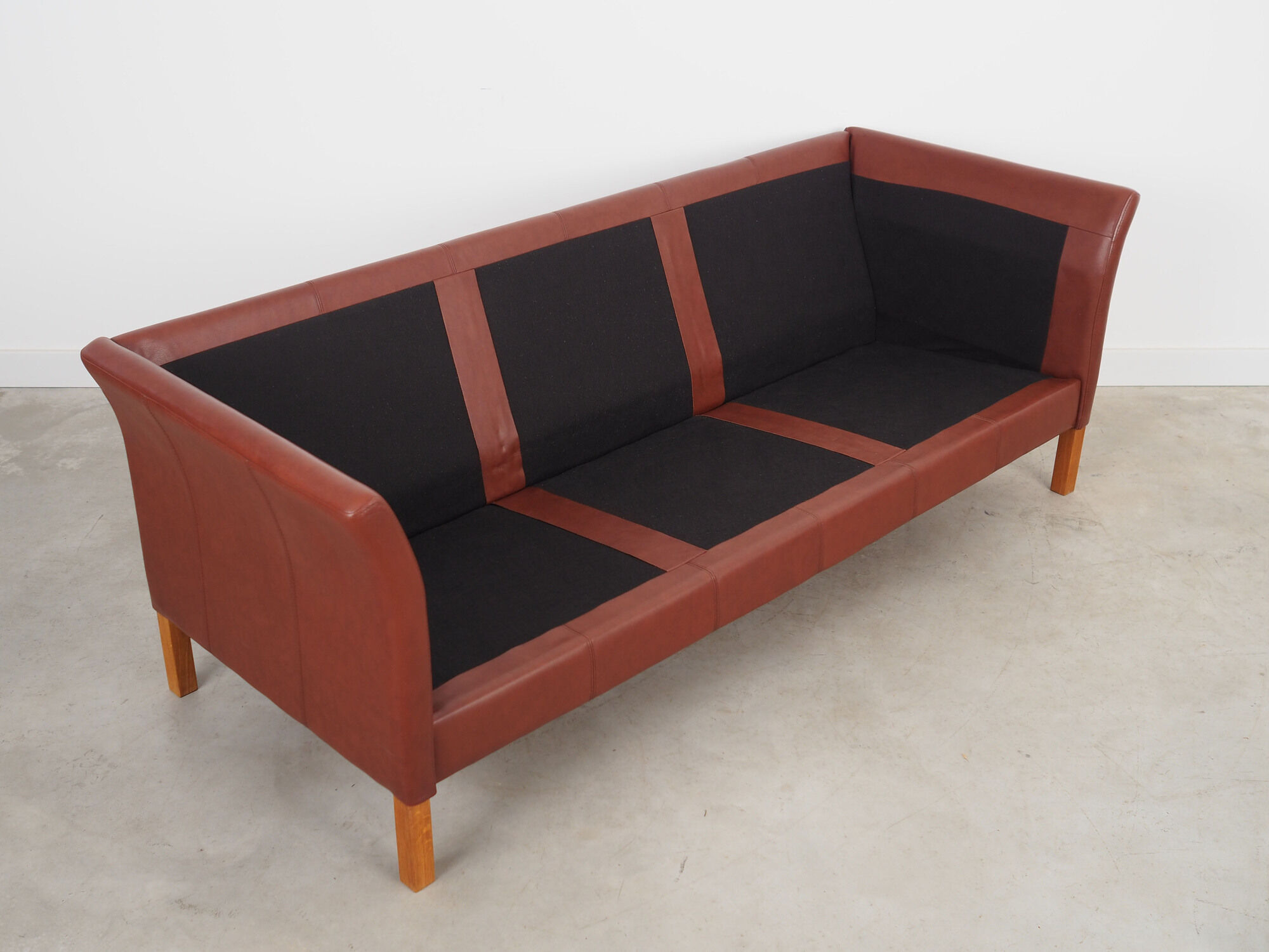 Brown leather sofa, Danish design, 1960s, production: Denmark