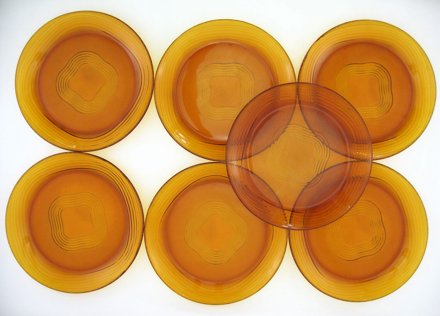 7 flat plates in amber yellow glass - Ondine Duralex France - vintage 70s