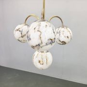 Chandelier Art Déco, verre marbré, laiton et chrome, années 1930