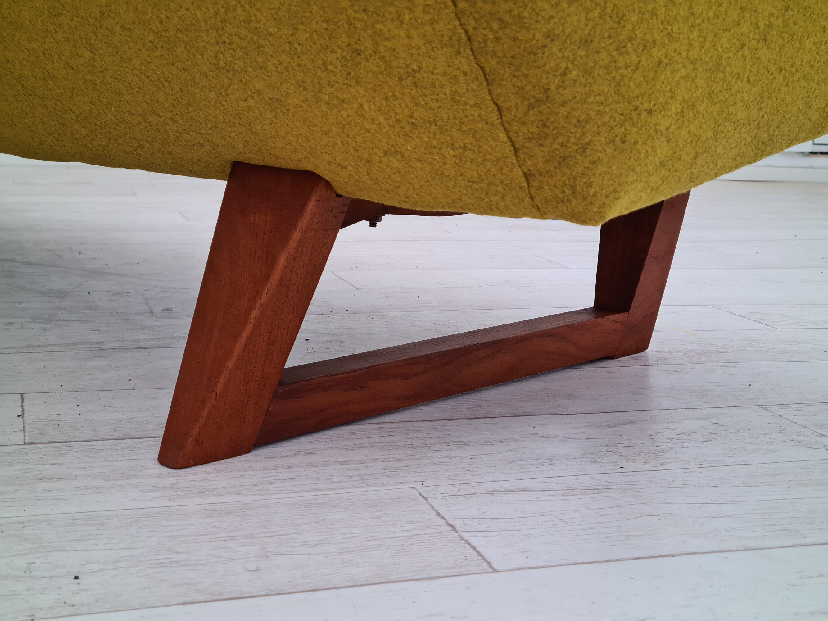 Canapé 3 modèle H.M.11, design danois par Illum Wikkelsø