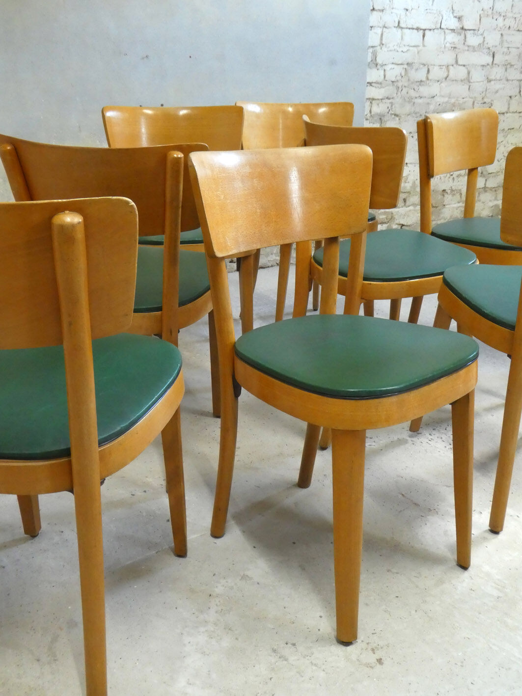 Lot of 8 vintage bistro chairs
