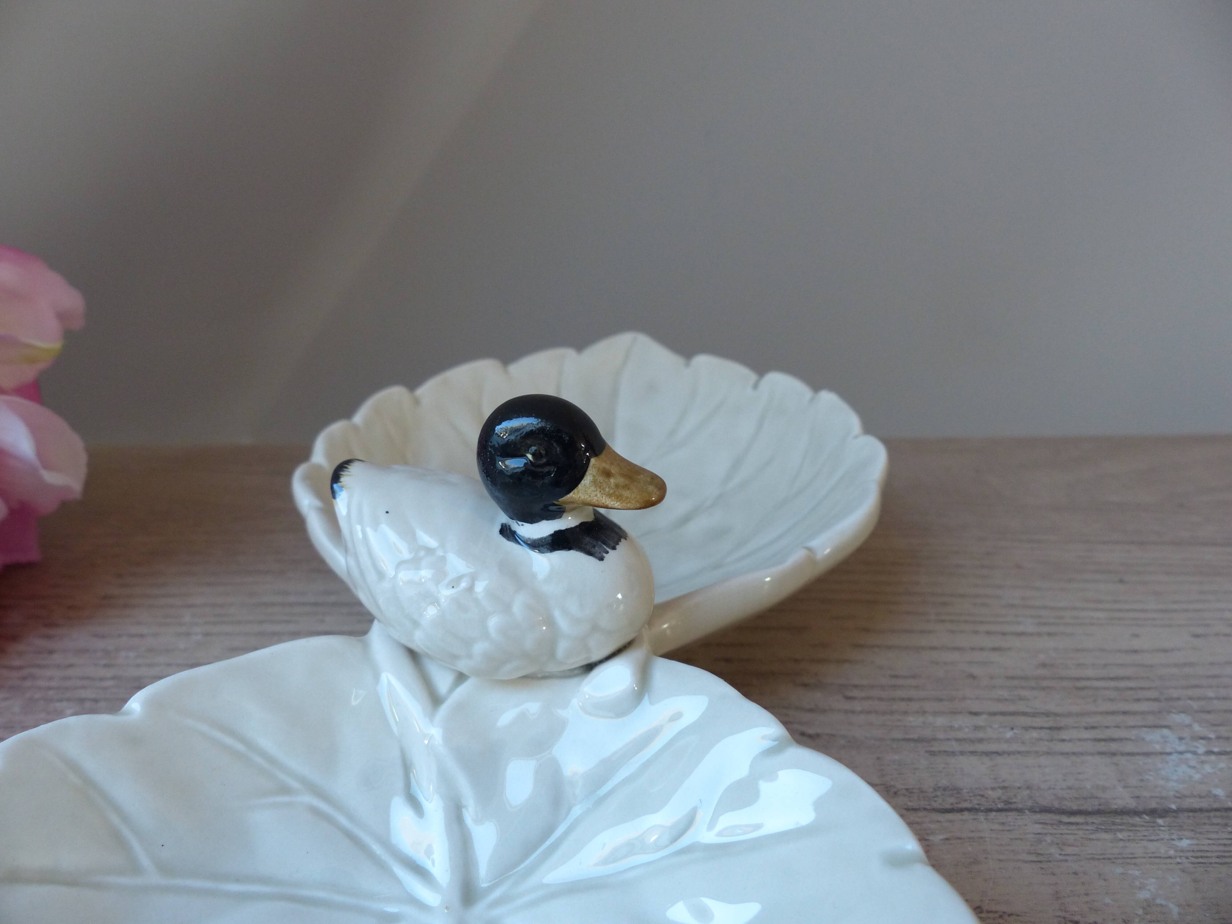 Duck serving dish in slip, serving dish for duck aperitif