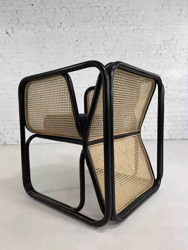 Fauteuil cubique en rotin noir et cannage