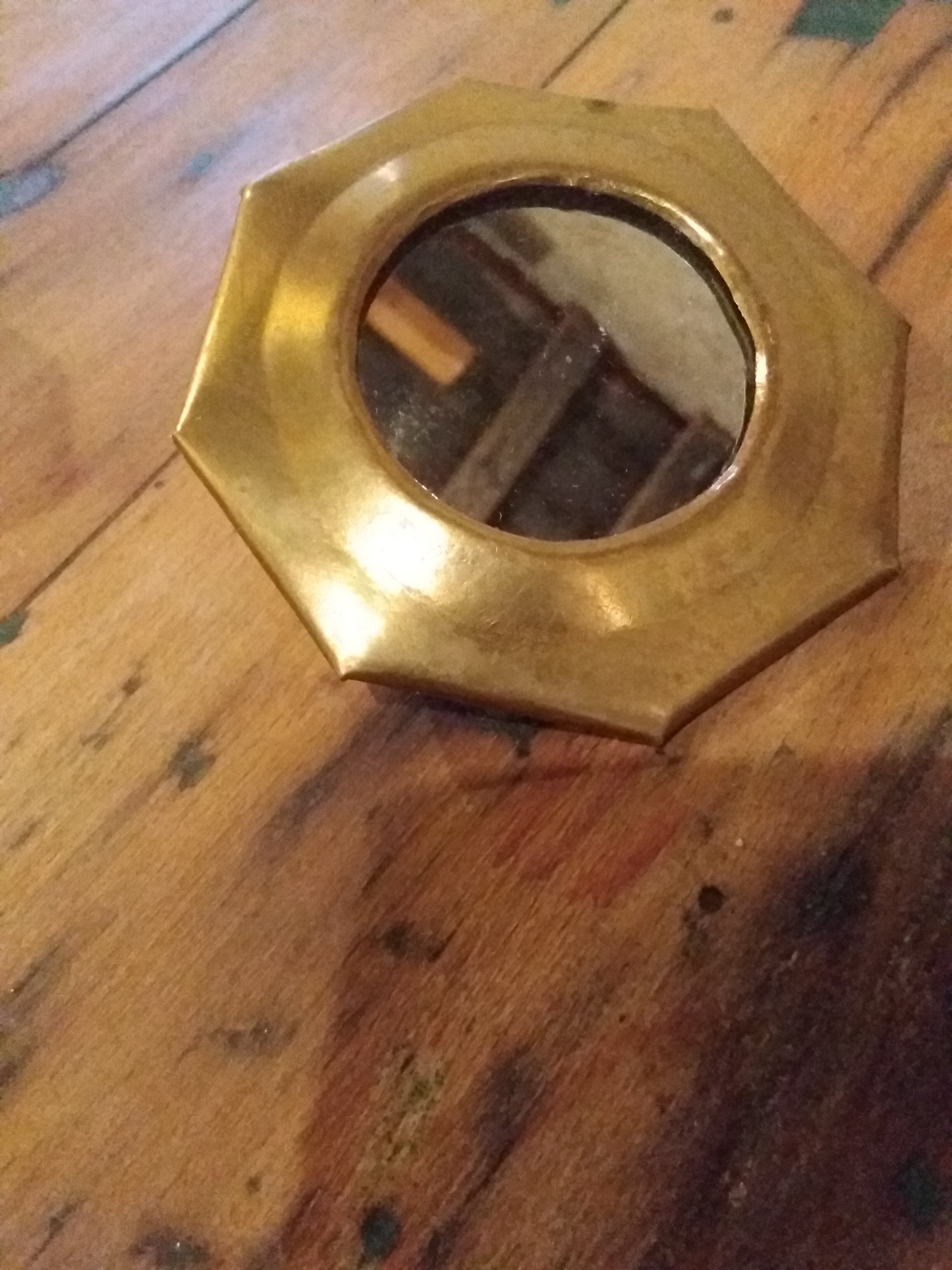 Very nice little octagonal mirror trend 8,5x8,5cm