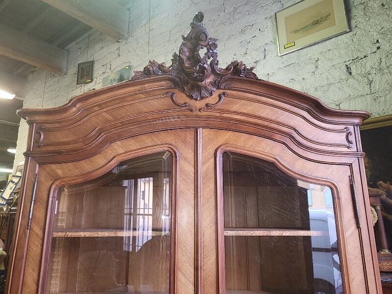 Bookcase Louis XV rocaille 2 walnut doors