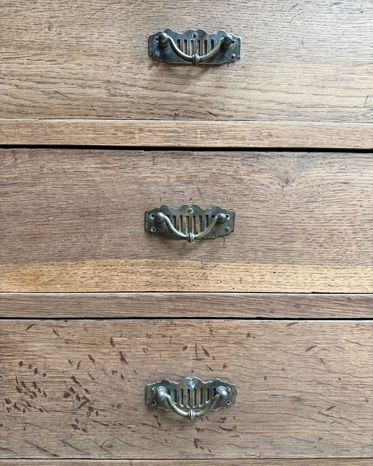 Parisian display cabinet in oak (renovated)