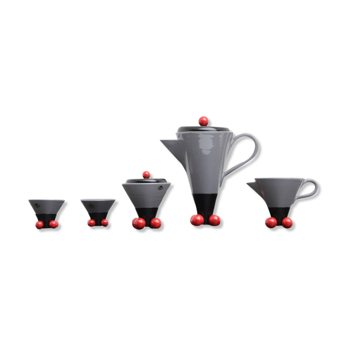 Coffee / tea set designed by Pietro D'Amato, manufactured by Costantini l’Ogetto