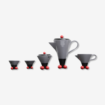 Coffee / tea set designed by Pietro D'Amato, manufactured by Costantini l’Ogetto