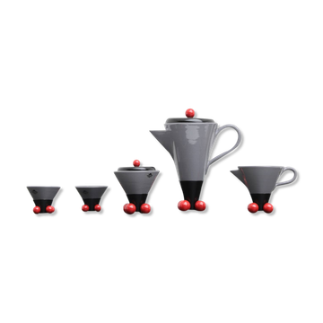 Service à café / thé conçu par Pietro D’Amato, fabriqué par Costantini l’Ogetto