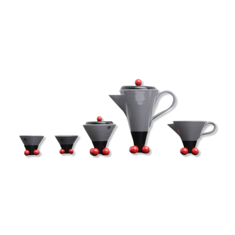 Coffee / tea set designed by Pietro D'Amato, manufactured by Costantini l’Ogetto