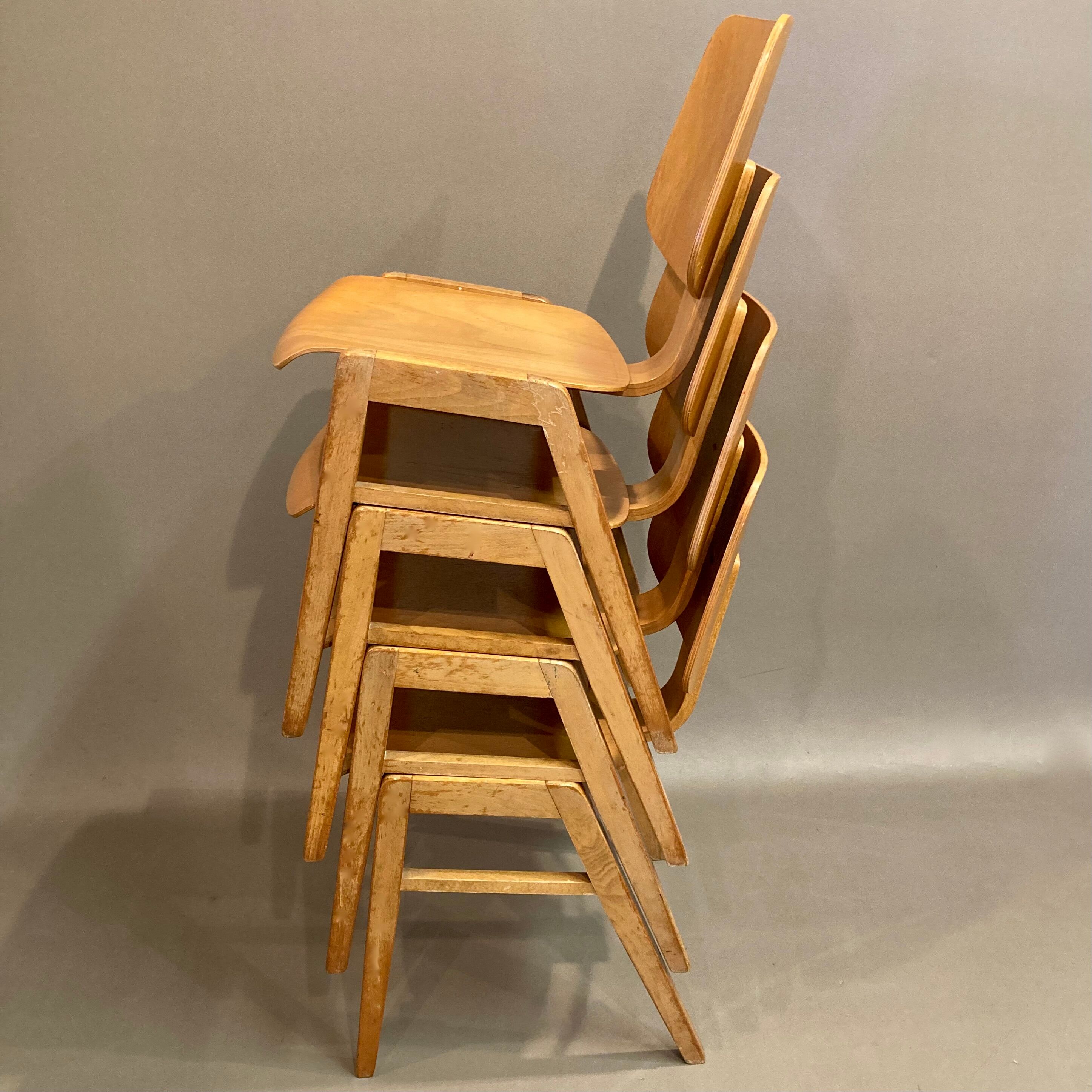 Suite of 4 design chairs by Egon Eiermann