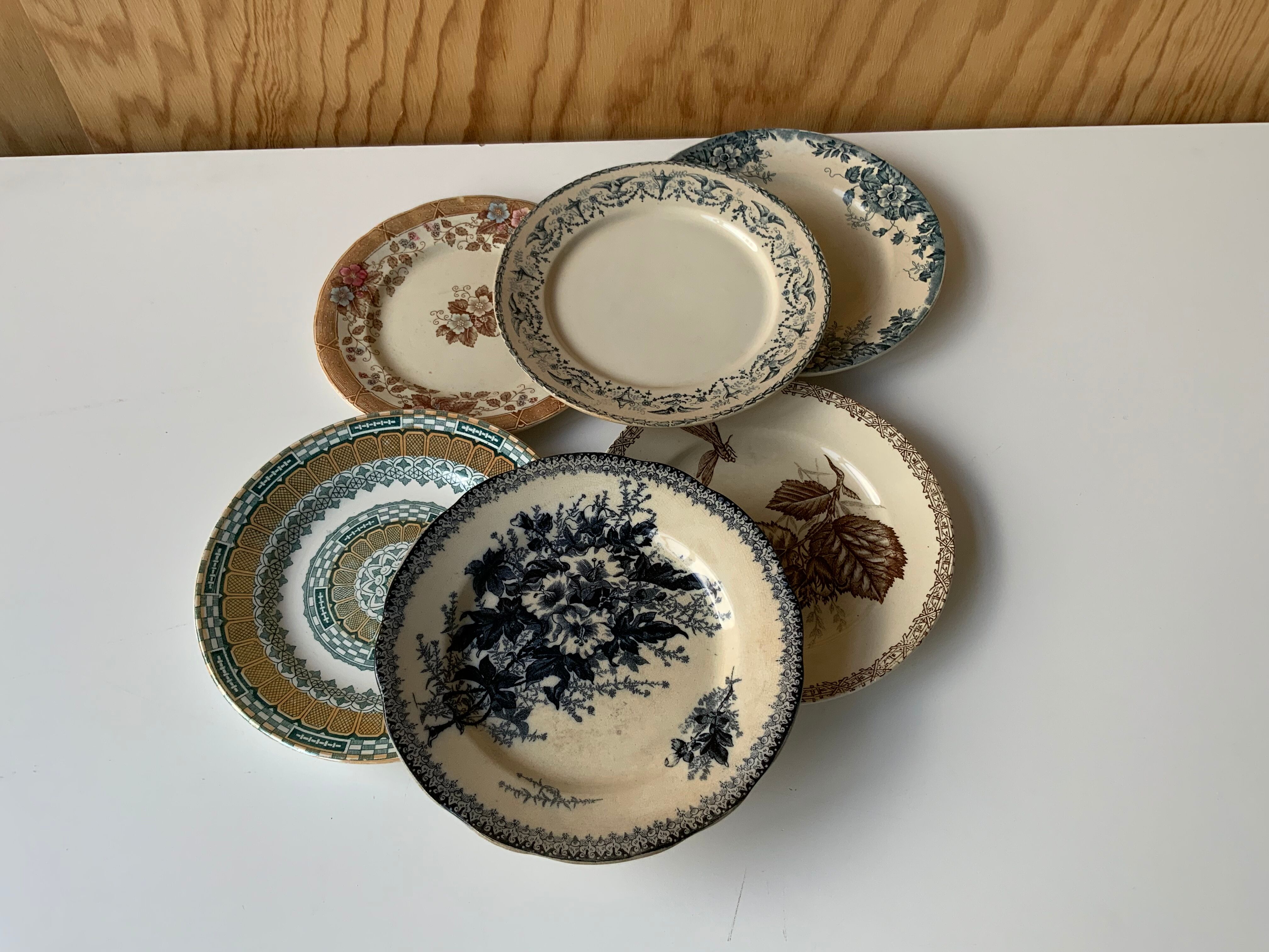 6 vintage plates