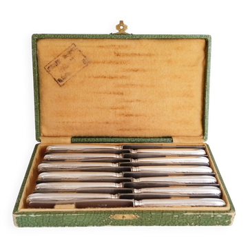 Set of 12 silver-plated cheese table knives. With hallmark.