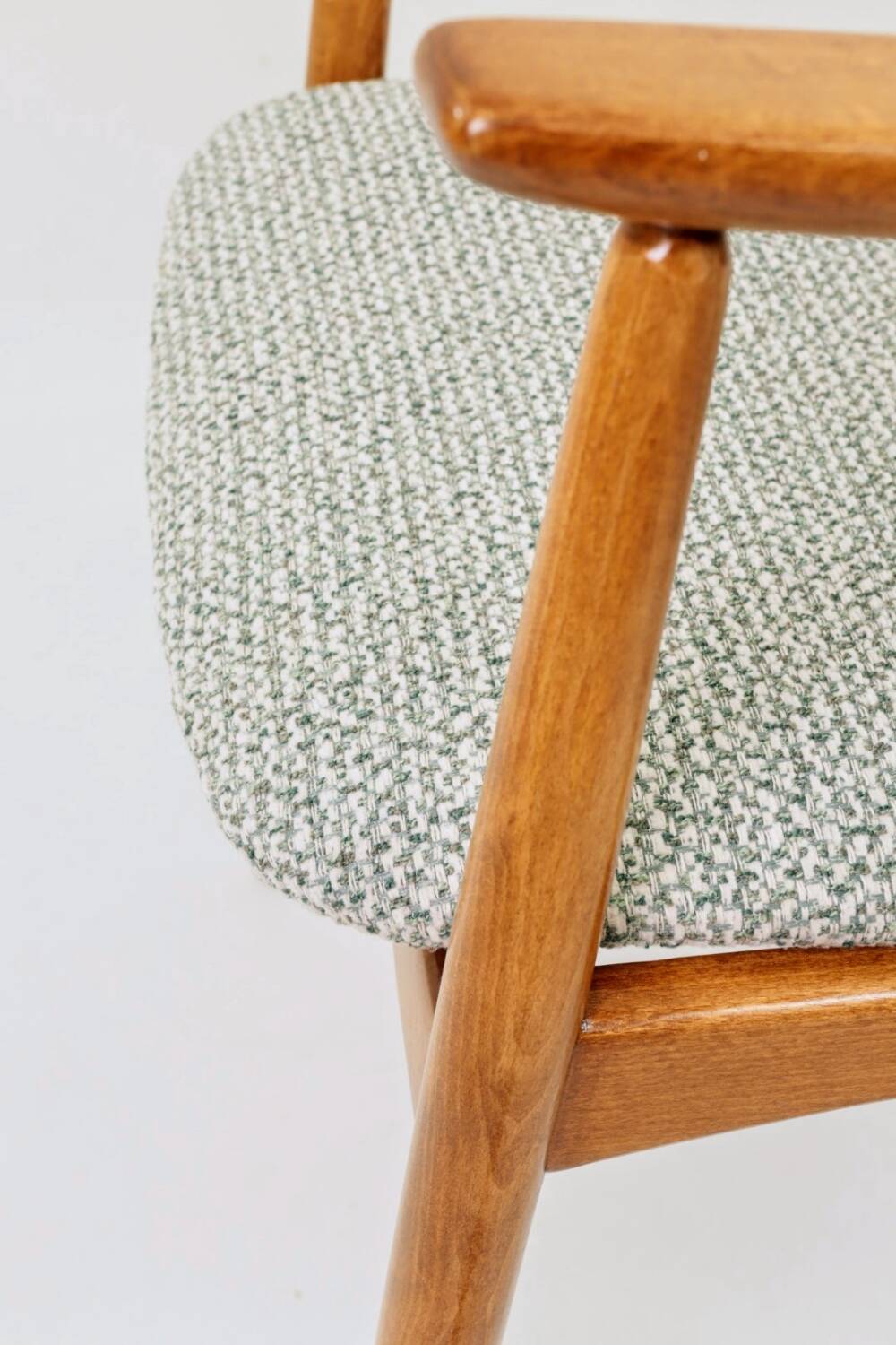 Fauteuil scandinave vintage en tissu tissé turquoise et blanc