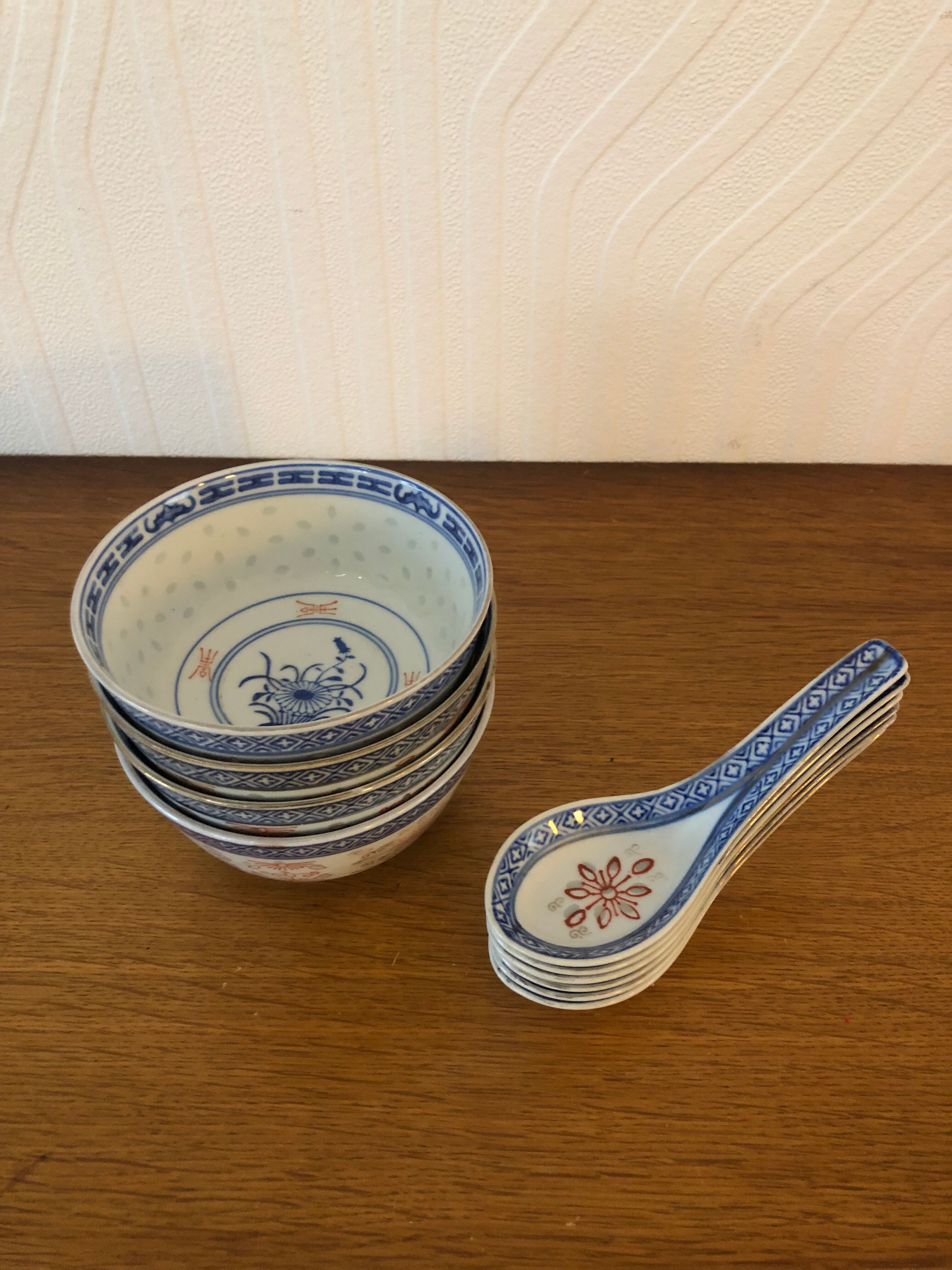 4 rice bowls "grains of rice" and 6 porcelain spoons
