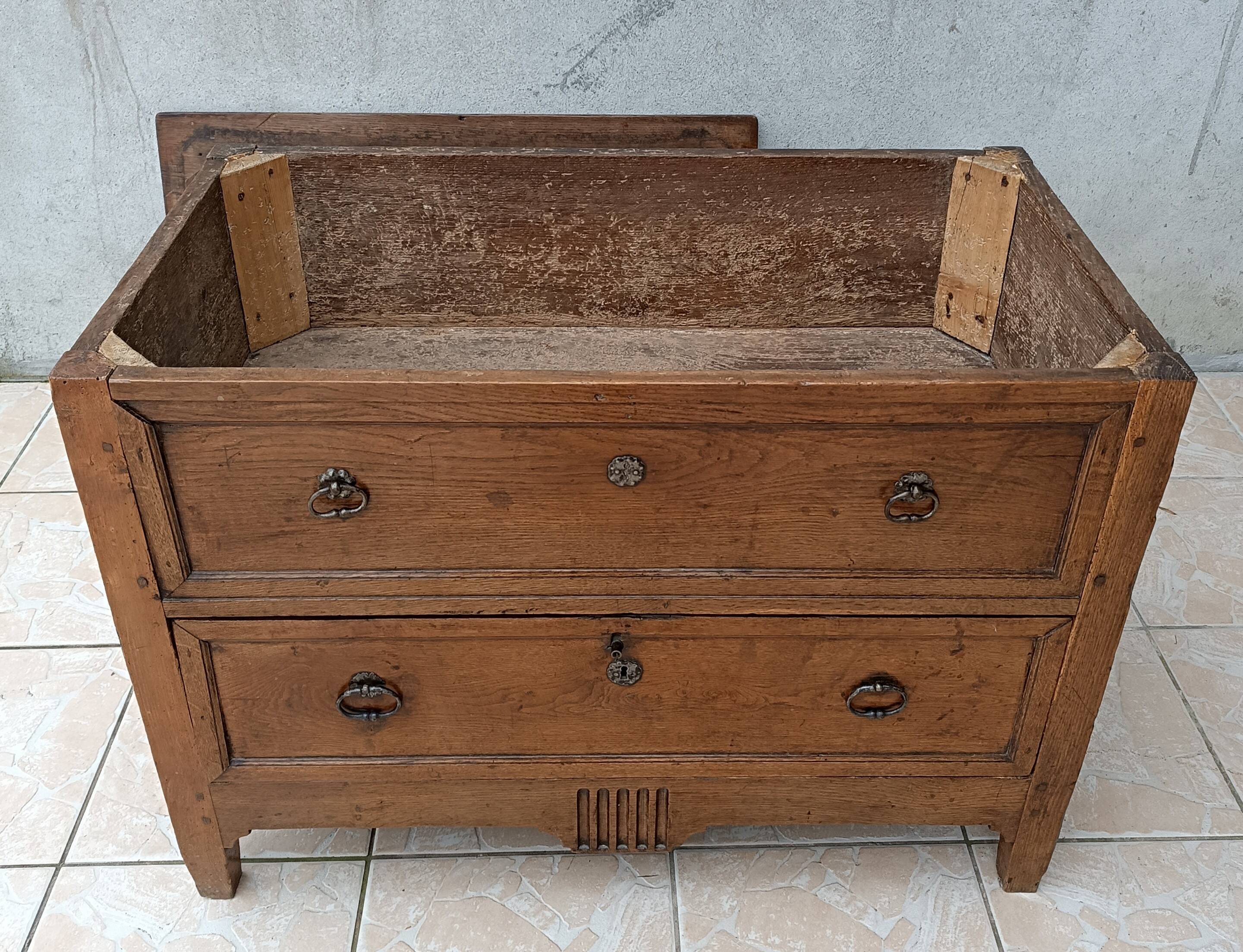Louis XVI oak chest