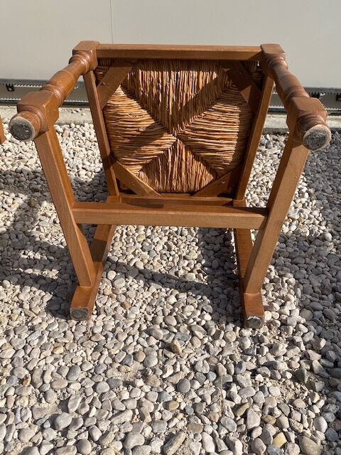 Set of 6 wooden and straw chairs